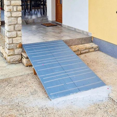 Apartment Larissa By Rent Istria Višnjan Εξωτερικό φωτογραφία