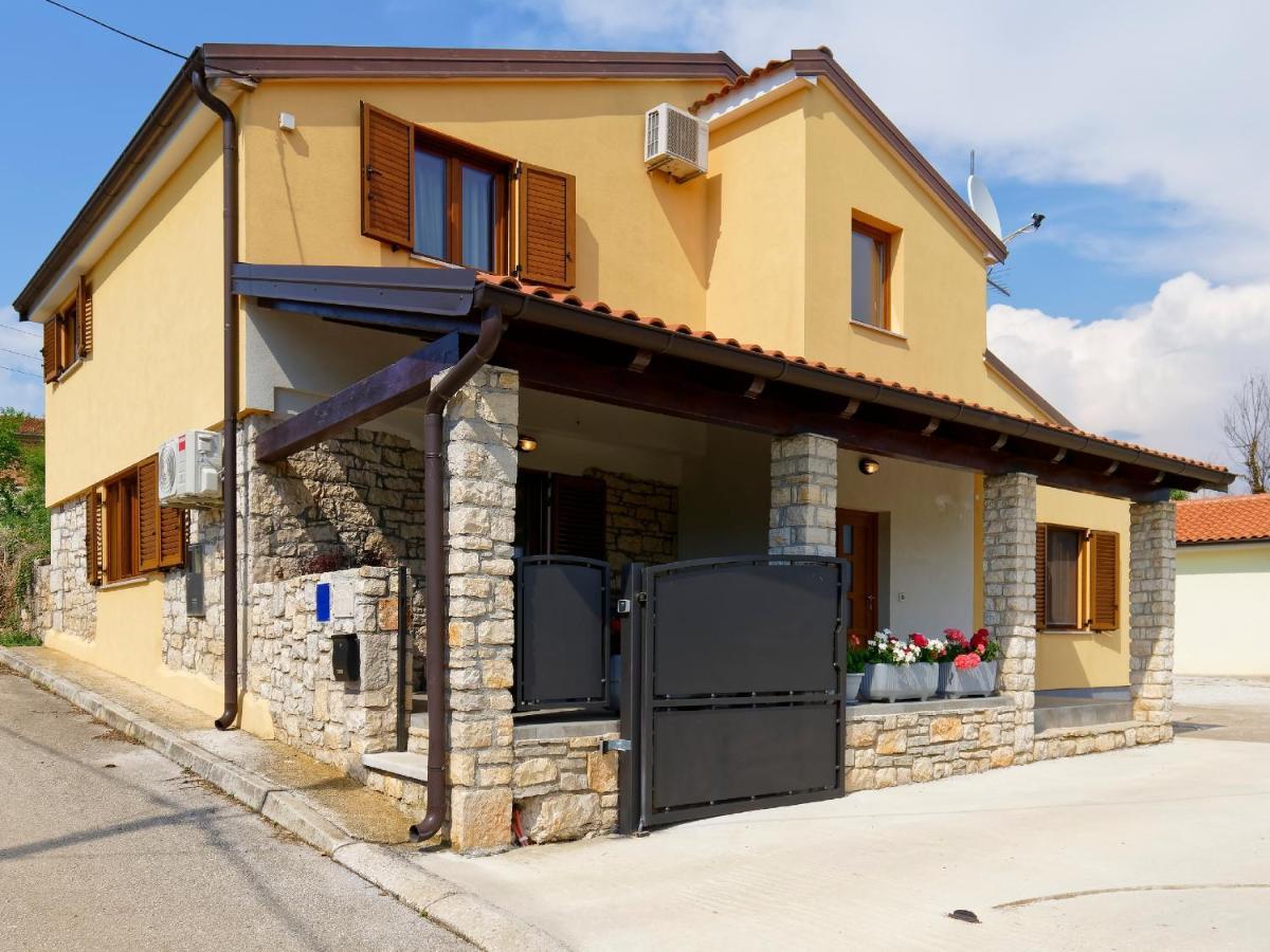 Apartment Larissa By Rent Istria Višnjan Εξωτερικό φωτογραφία