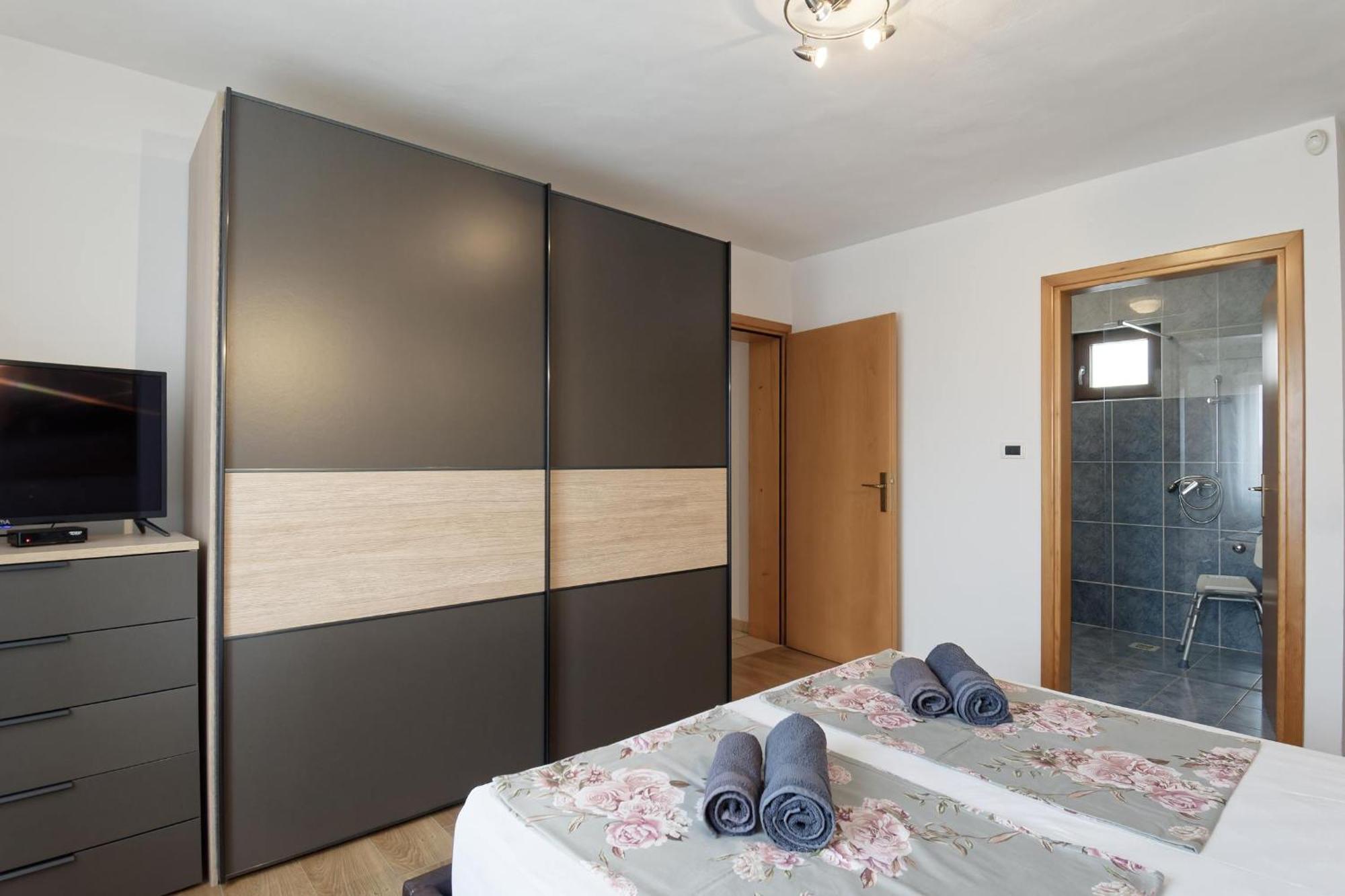 Apartment Larissa By Rent Istria Višnjan Εξωτερικό φωτογραφία